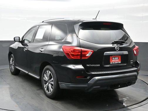 2017 Nissan Pathfinder SV