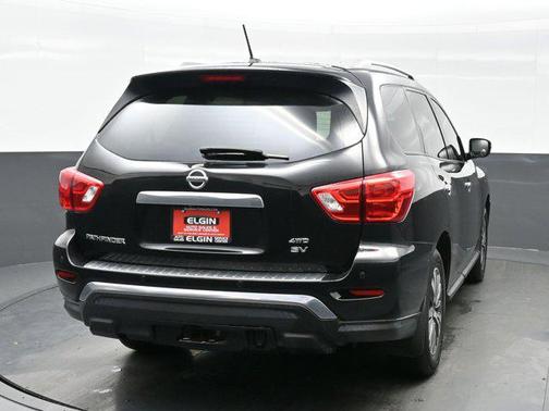 2017 Nissan Pathfinder SV