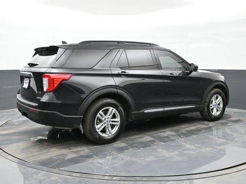Agate Black Metallic 2021 Ford Explorer XLT