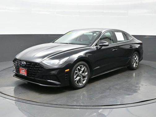 2022 Hyundai SONATA SEL
