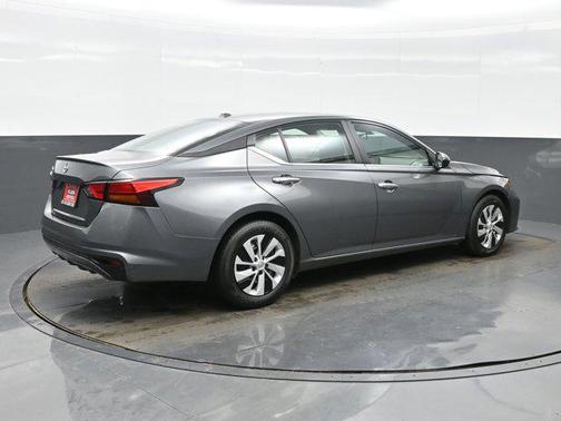 2025 Nissan Altima S FWD