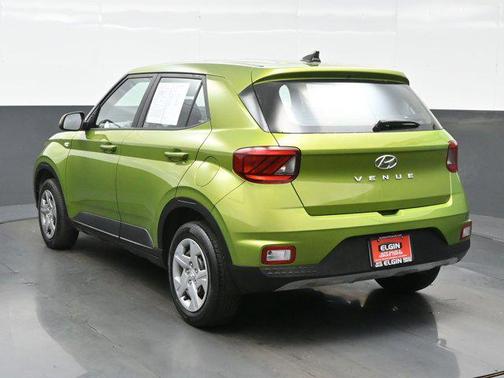 2020 Hyundai VENUE SE