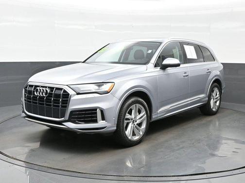 2022 Audi Q7 55 Premium Plus