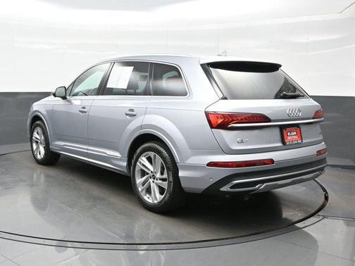2022 Audi Q7 55 Premium Plus