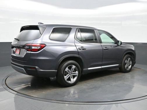 Modern Steel Metallic 2023 Honda Pilot AWD EX-L 7 Passenger