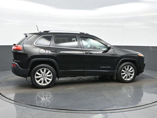 Brilliant Black Crystal Pearlcoat 2016 Jeep Cherokee Limited