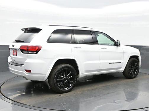 2021 Jeep Grand Cherokee Laredo