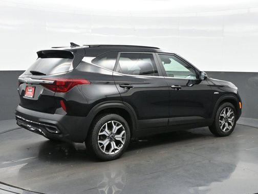 2022 Kia Seltos EX