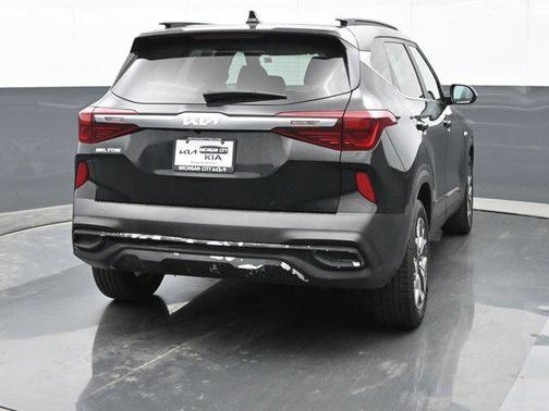 2022 Kia Seltos EX
