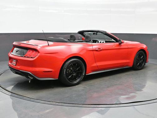 2020 Ford Mustang EcoBoost
