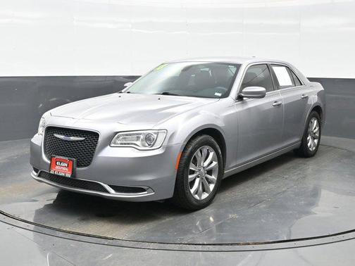 2018 Chrysler 300 Touring