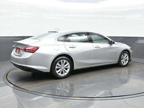 2021 Chevrolet Malibu FWD LT