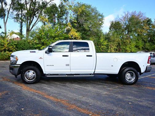 2024 RAM 3500 Big Horn Crew Cab 4x4 8' Box
