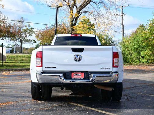 2024 RAM 3500 Big Horn Crew Cab 4x4 8' Box