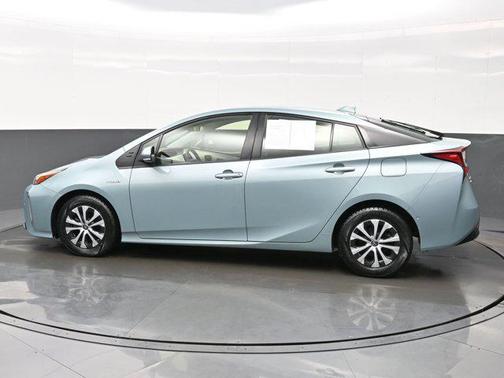2021 Toyota Prius LE