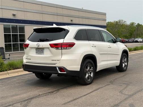 2017 Toyota Highlander Limited Platinum