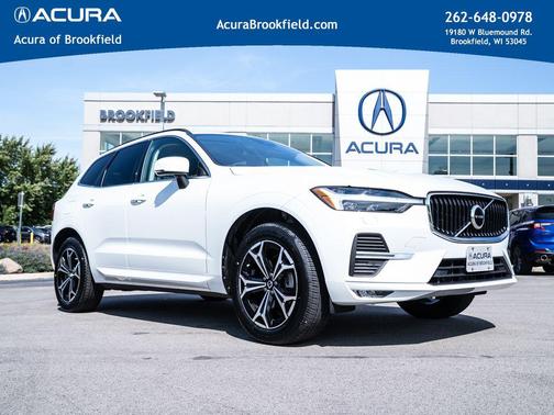 2022 Volvo XC60 B5 Momentum