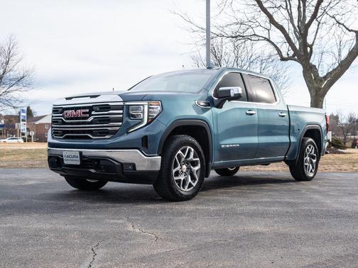 2024 GMC Sierra 1500 SLT