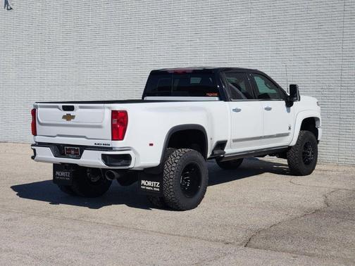 Summit White 2026 Chevrolet Silverado 3500 High Country