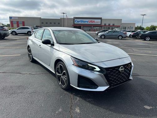 Brilliant Silver Metallic 2024 Nissan Altima 2.5 SR
