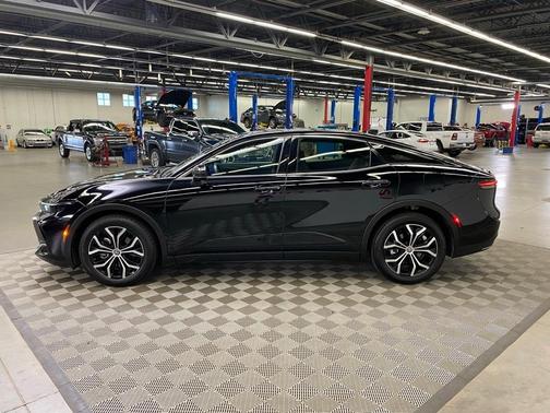 2024 Toyota Crown XLE