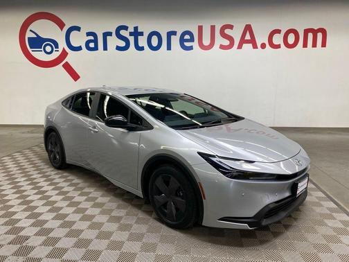 2025 Toyota Prius LE