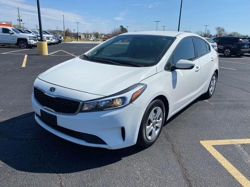 Clear White 2017 Kia Forte LX