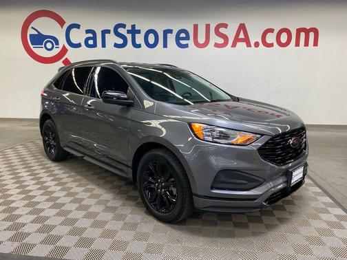 Gray Metallic 2022 Ford Edge SE