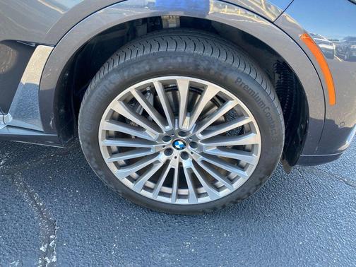 Arctic Gray Metallic 2020 BMW X7 xDrive40i