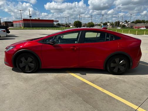 2024 Toyota Prius LE