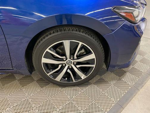 2022 Nissan Maxima SV