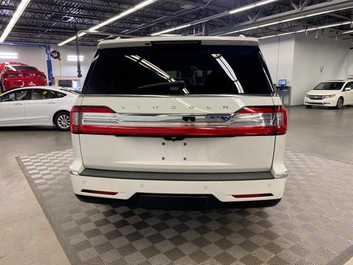2021 Lincoln Navigator L Reserve