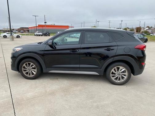 2017 Hyundai TUCSON SE Plus