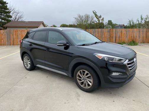 2017 Hyundai TUCSON SE Plus