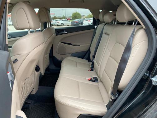 2017 Hyundai TUCSON SE Plus