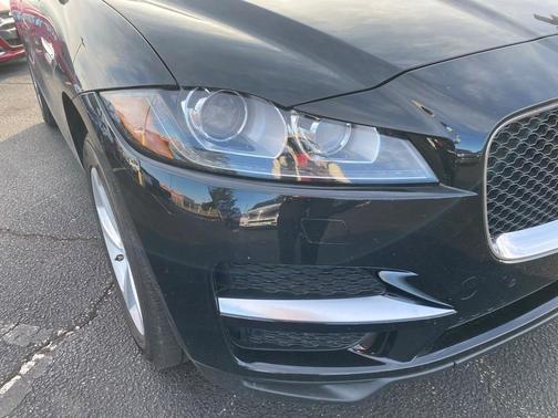 2017 Jaguar F-PACE 35t Premium