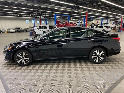 2022 Nissan Altima 2.5 SL