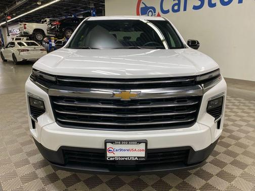 2024 Chevrolet Traverse LT