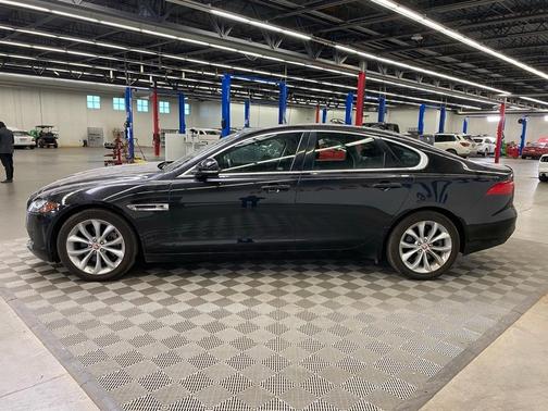 2017 Jaguar XF 20d Premium