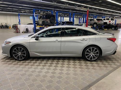 2019 Toyota Avalon 