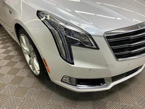 2018 Cadillac XTS Premium Luxury
