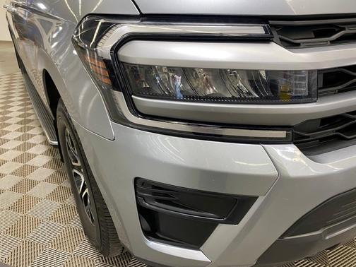 2022 Ford Expedition Max XLT