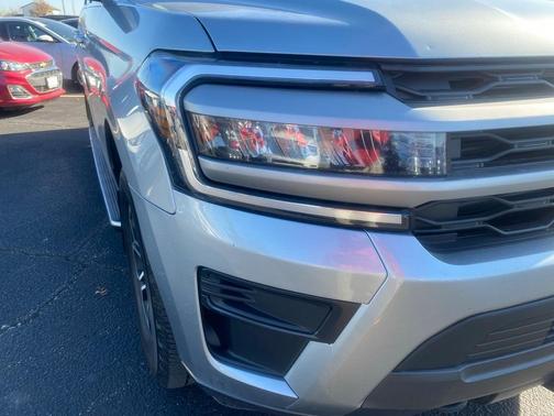 2022 Ford Expedition Max XLT