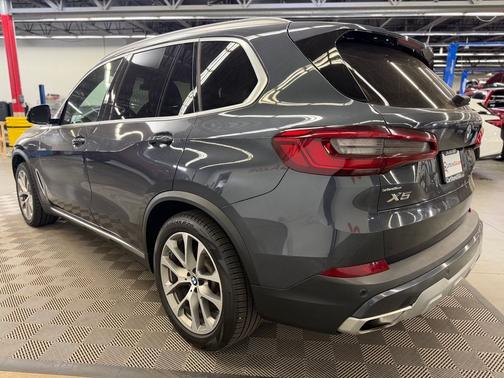 Arctic Gray Metallic 2019 BMW X5 xDrive40i