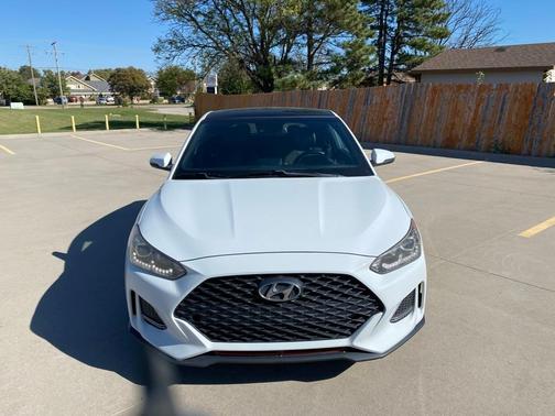 2019 Hyundai Veloster Turbo