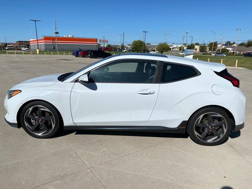 2019 Hyundai Veloster Turbo