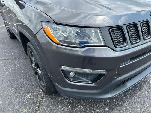 Granite Crystal Clearcoat Metallic 2021 Jeep Compass Altitude