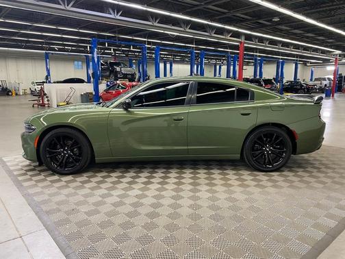 2018 Dodge Charger SXT