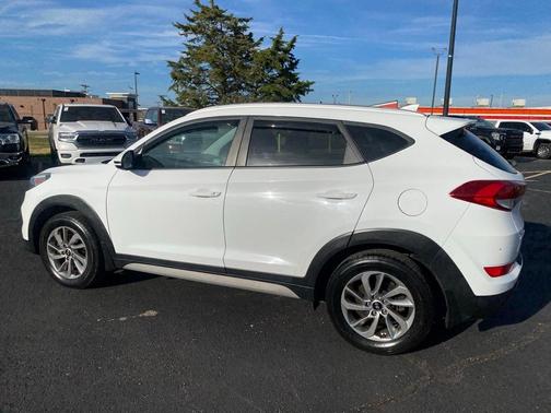 2018 Hyundai TUCSON SEL