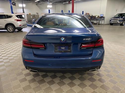 2023 BMW 530 i